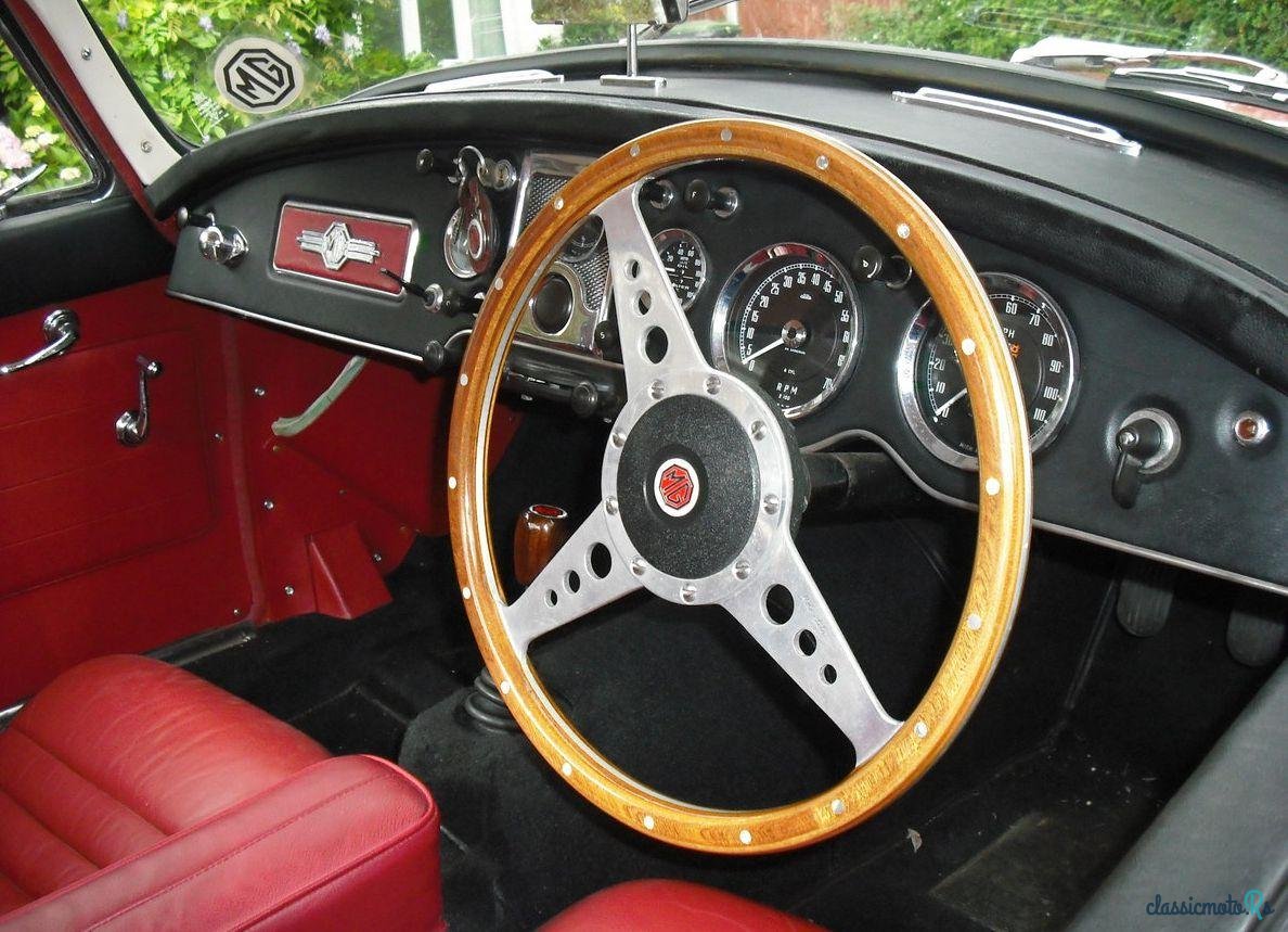 1957' MG MGA photo #4