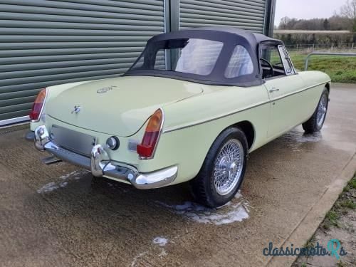 1969' MG MGC photo #5