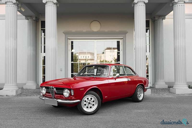 1967' Alfa Romeo Giulia photo #2