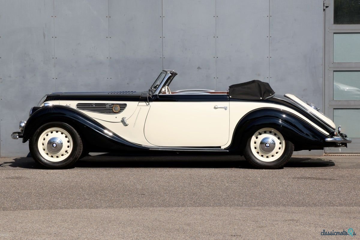 1941' BMW 327 photo #5
