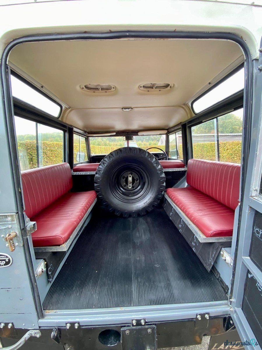 1976' Land Rover Series III photo #5