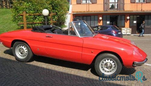 1967' Alfa Romeo Duet Spoon Tye photo #1