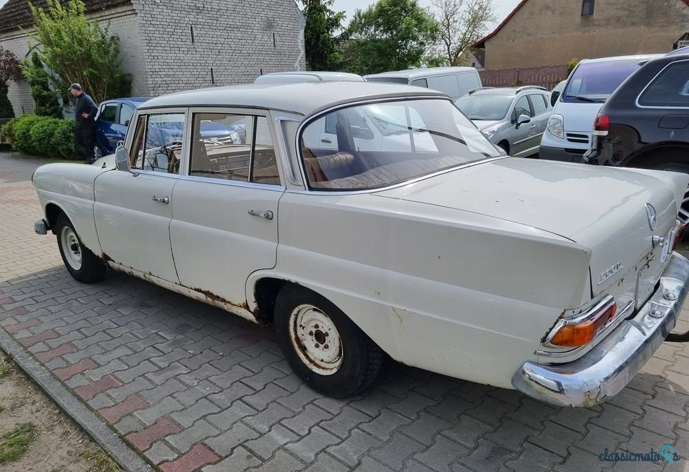 1965' Mercedes-Benz 200D 110 photo #3