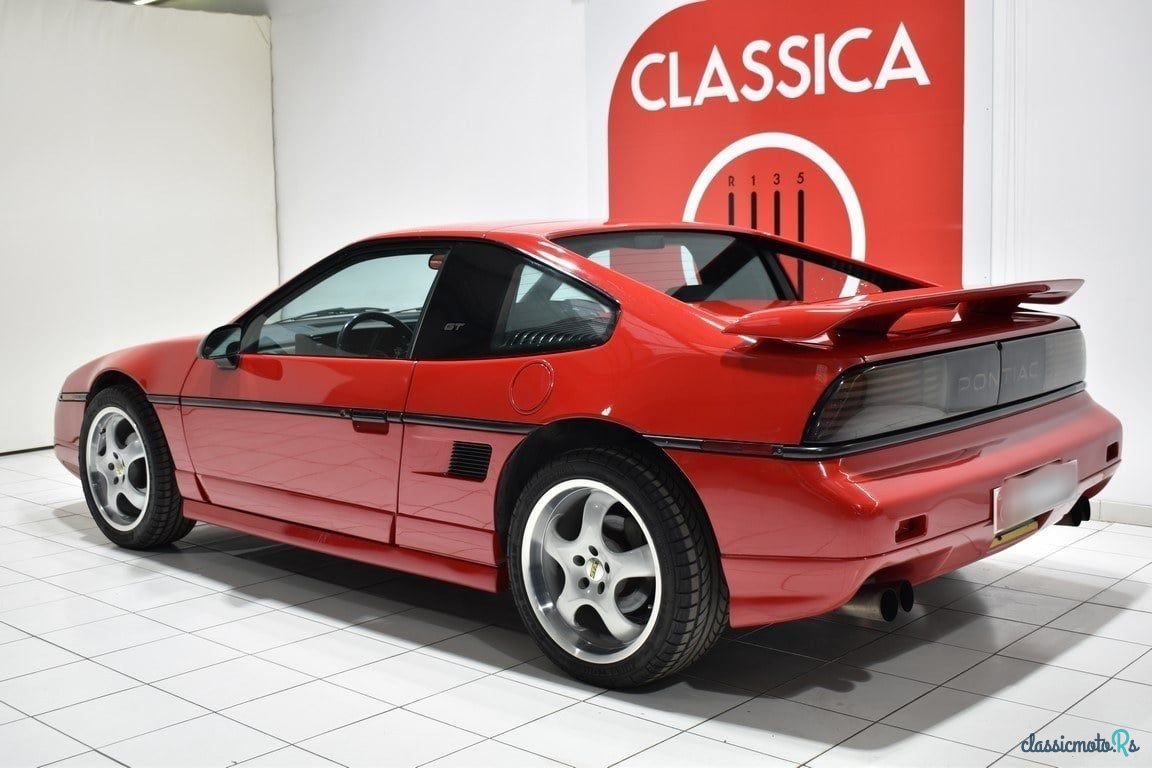 1987' Pontiac Fiero photo #3