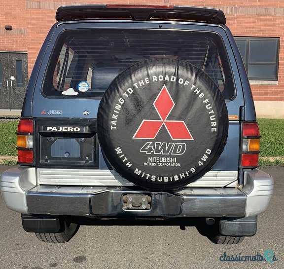 1992' Mitsubishi Pajero photo #3