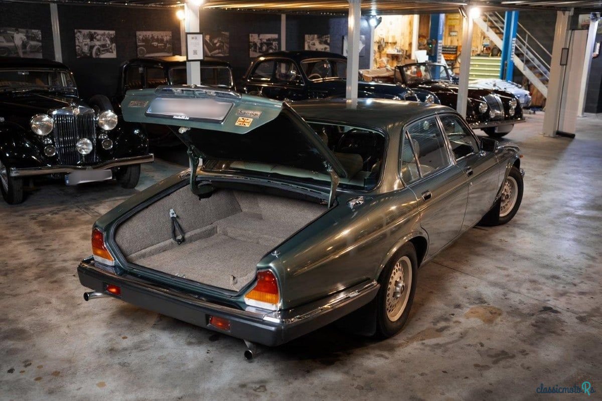 1985' Jaguar XJ photo #4