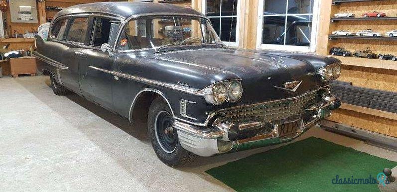 1958' Cadillac Eureka photo #3