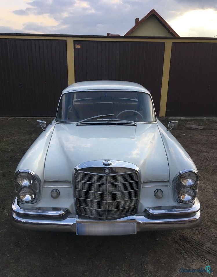 1966' Mercedes-Benz W111 photo #2