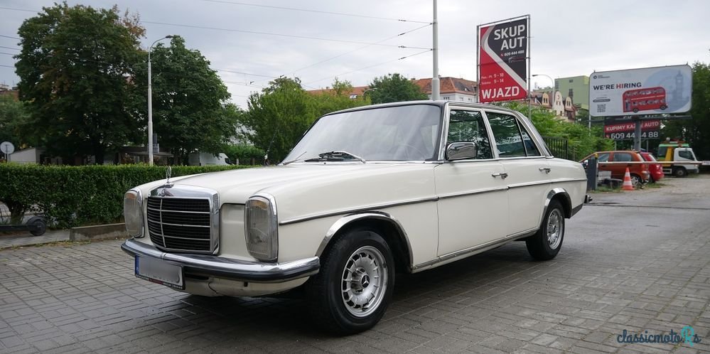 1976' Mercedes-Benz W115 photo #1
