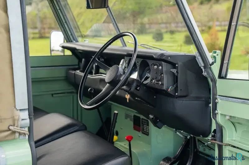 1979' Land Rover Series 3 photo #2