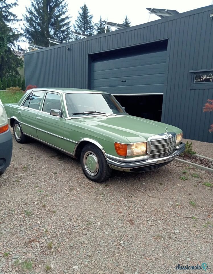 1975' Mercedes-Benz 280 260 Se photo #2