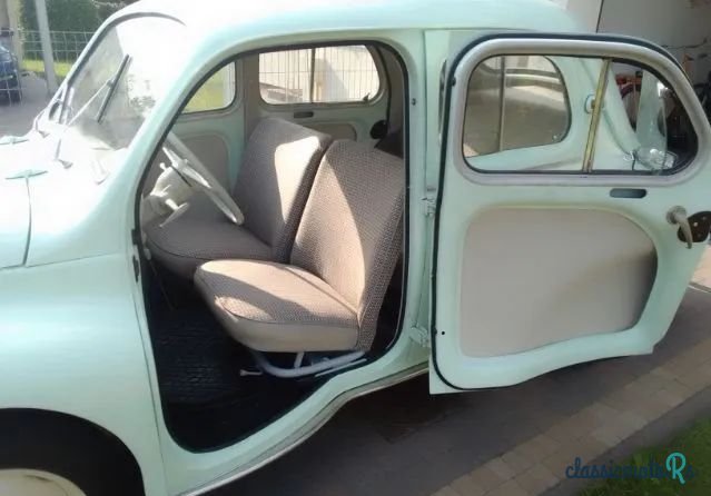 1956' Renault 4 photo #4