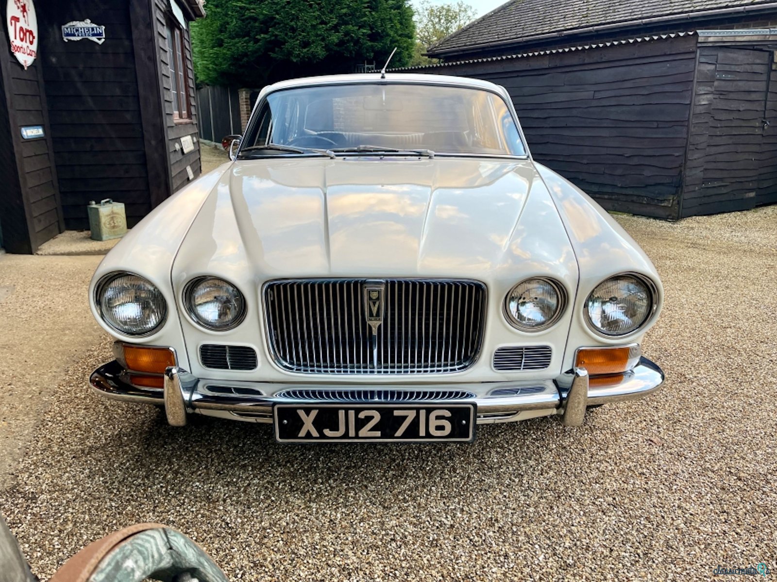 1973' Jaguar XJ12 photo #2