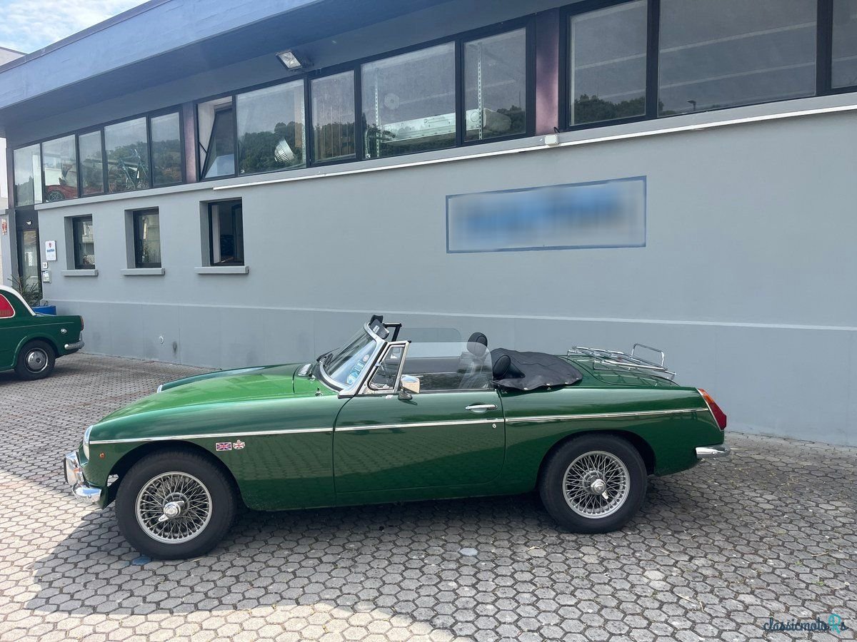1977' MG MGB photo #2