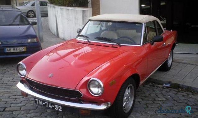 1980' Fiat 124 Spider 2000 Pininfarina photo #3