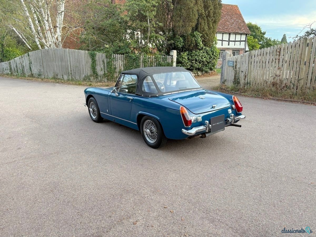 1970' MG Midget photo #5