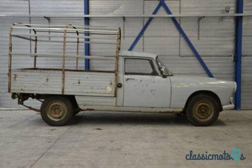 1969' Peugeot 404 Pick-Up photo #1