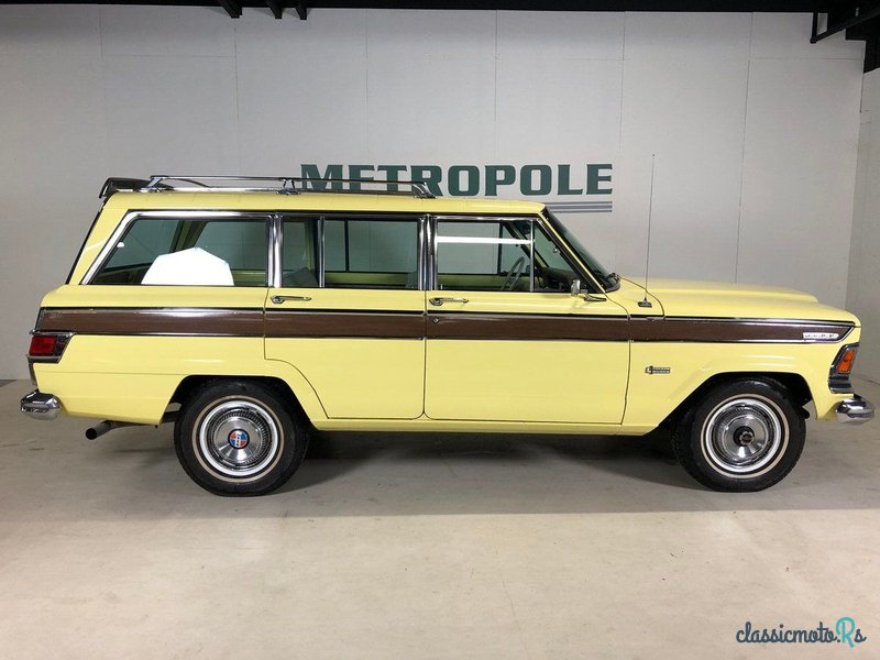 1973' Jeep Wagoneer photo #3