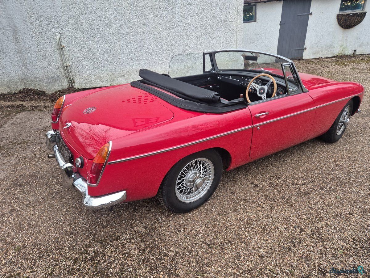 1967' MG MGB photo #2