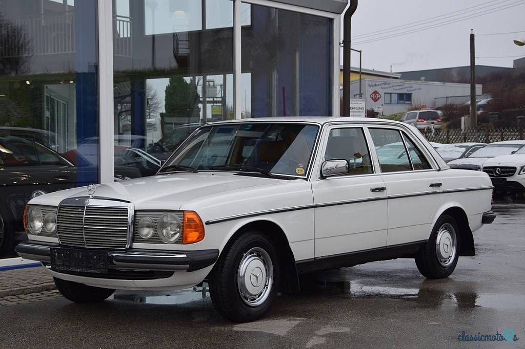 1980' Mercedes-Benz 200E W123 photo #2