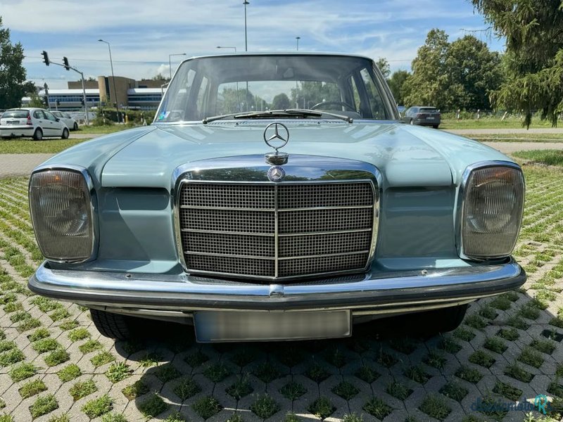 1969' Mercedes-Benz 220D photo #4