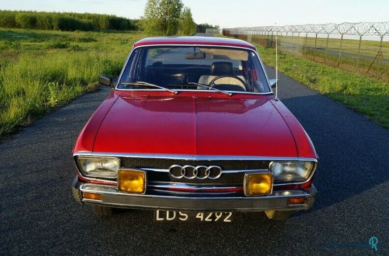 1971' Audi 100 photo #1