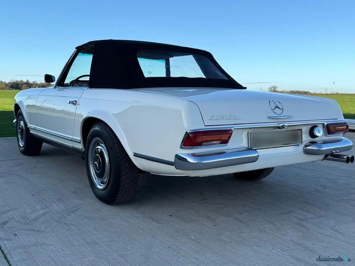 1966' Mercedes-Benz 230 photo #6