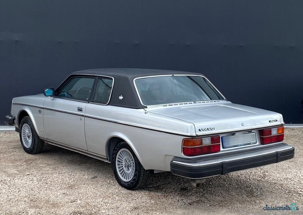 1979' Volvo 262 photo #3