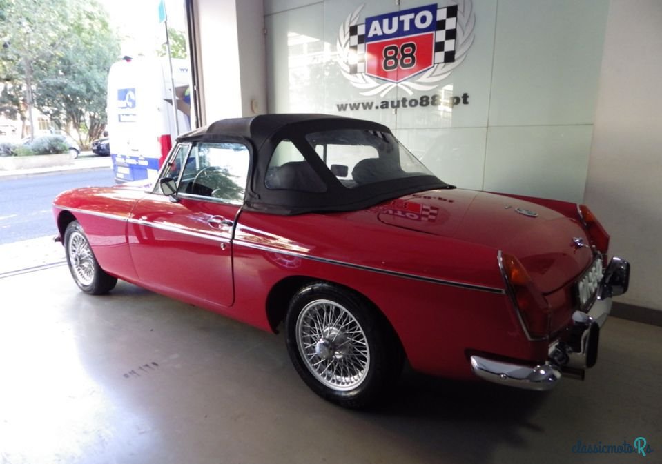 1974' MG MGB photo #2