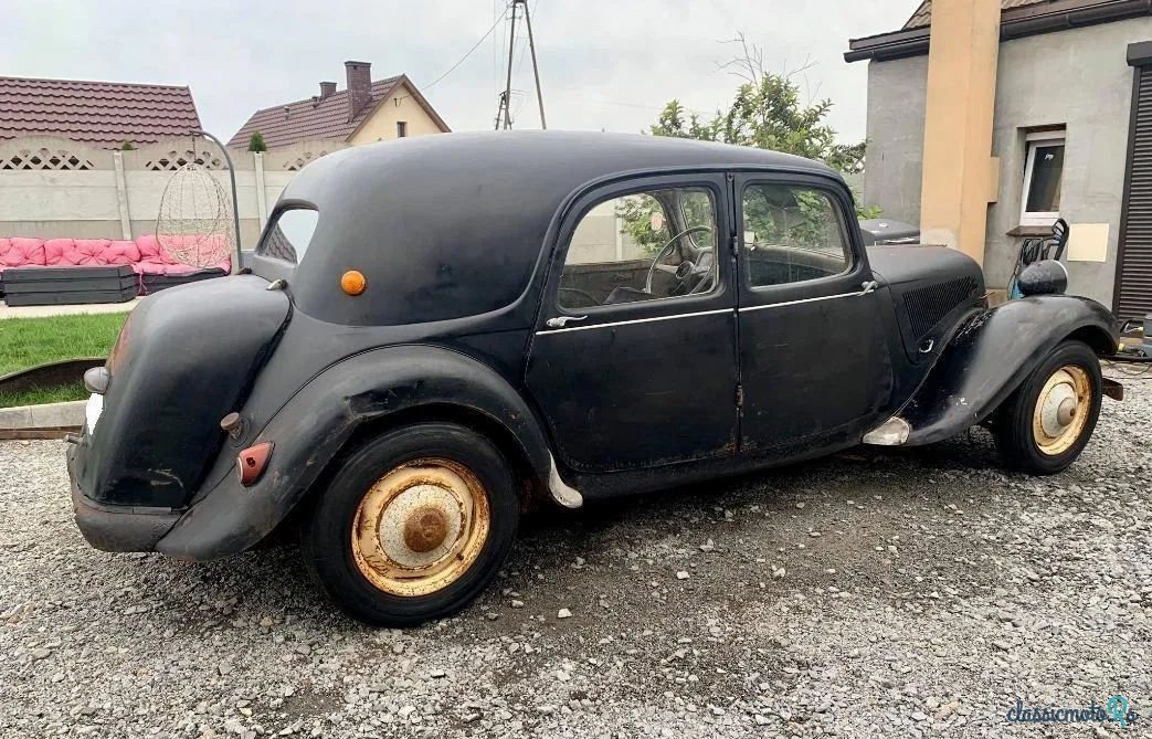 1956' Citroen Traction 11B photo #3