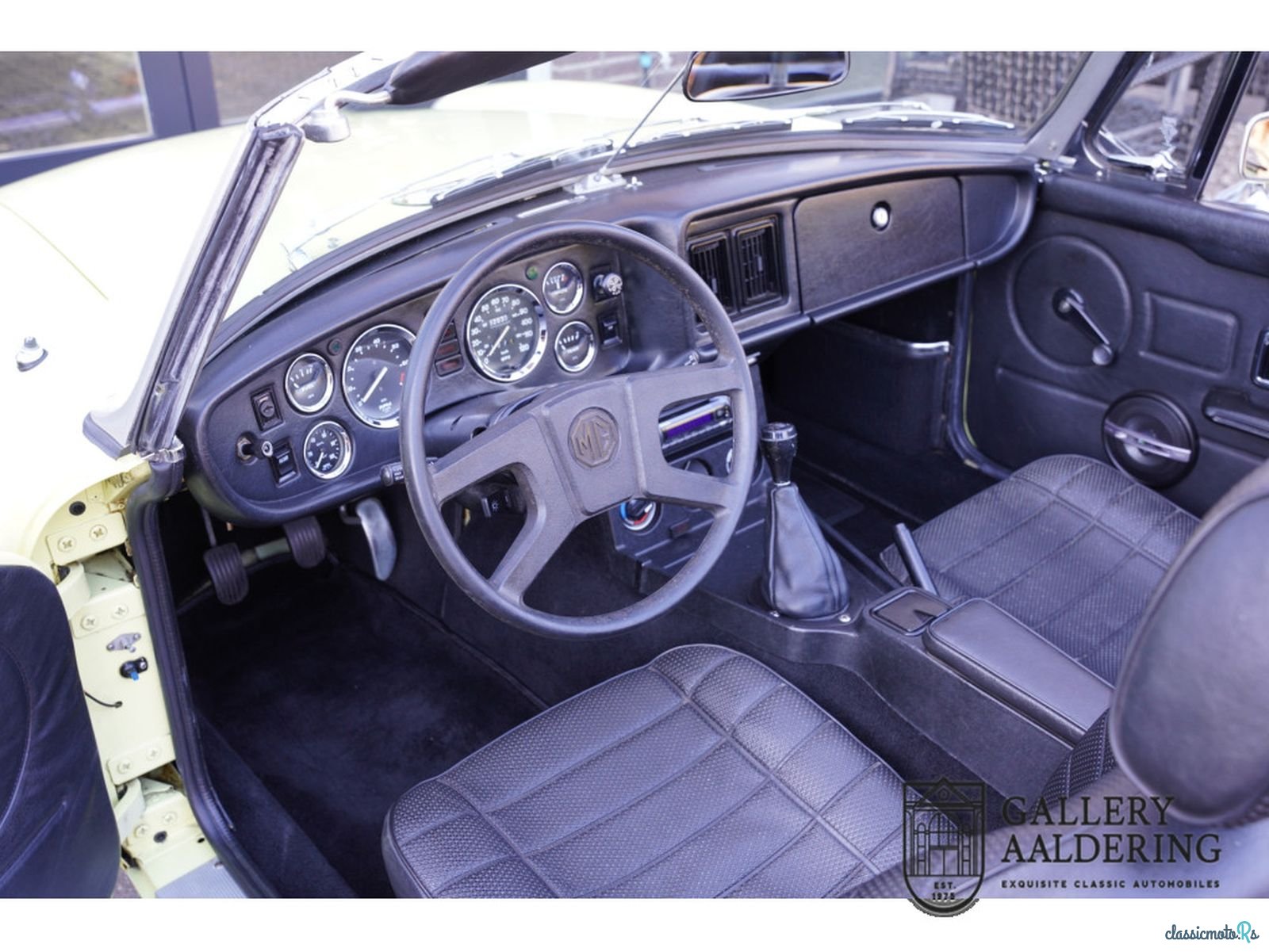 1977' MG B Roadster photo #3