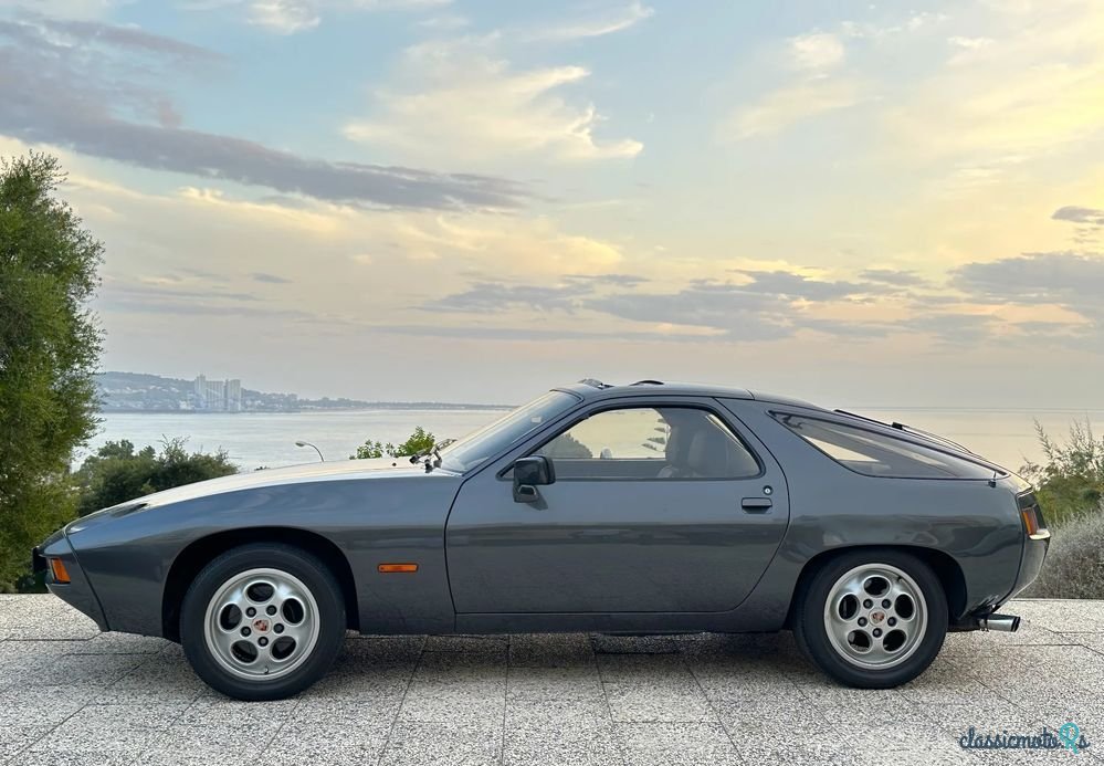 1979' Porsche 928 photo #3