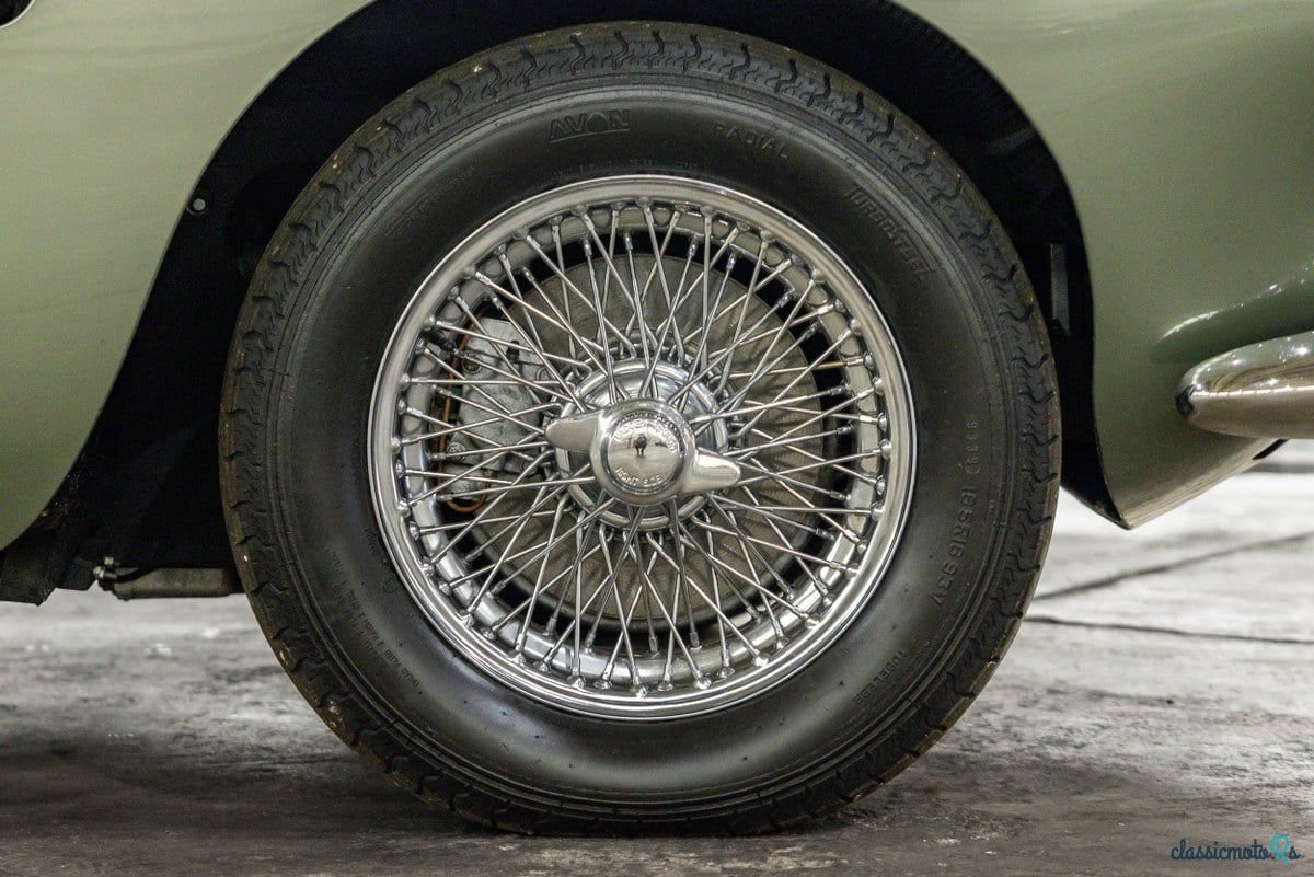 1960' Aston Martin DB4 photo #6