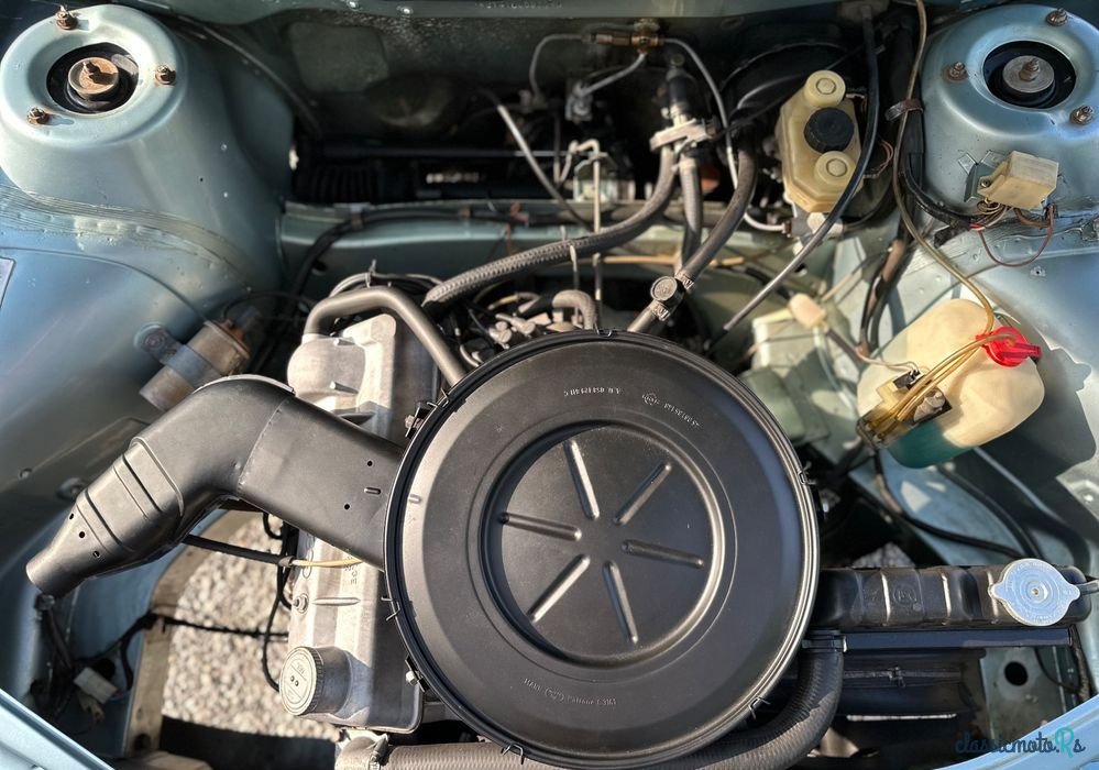 1975' Audi 100 Avant photo #6