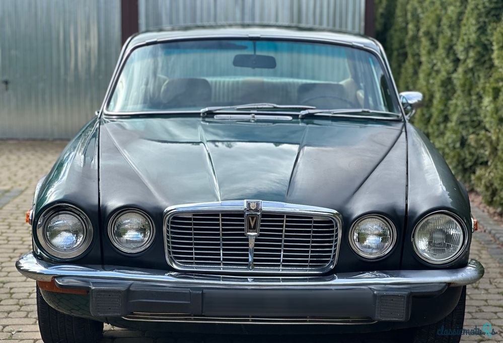1974' Jaguar XJ photo #6