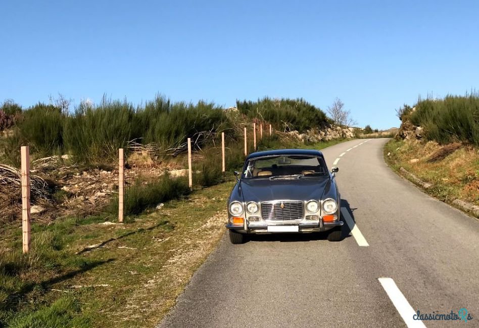 1973' Jaguar XJ photo #6