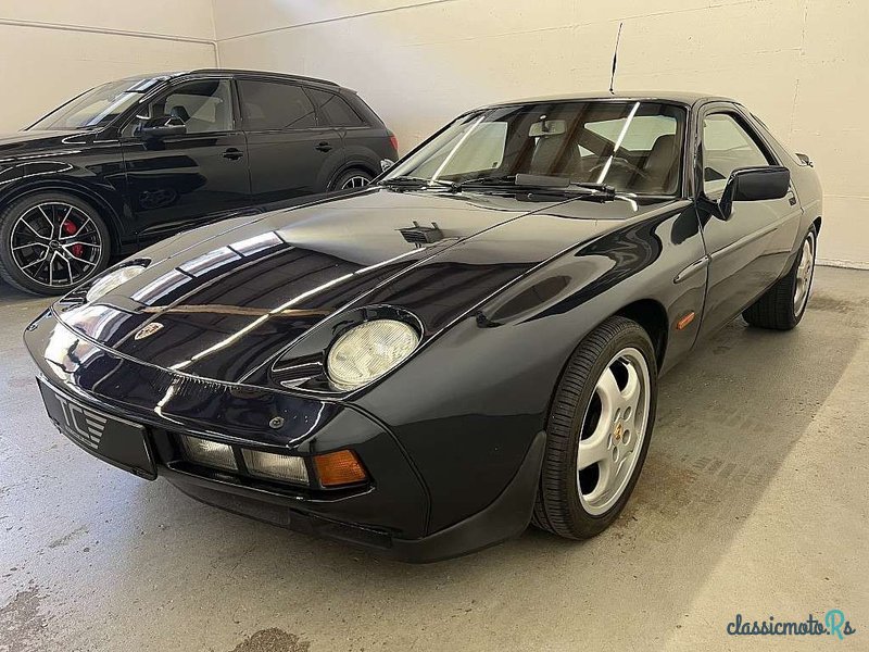 1980' Porsche 928 photo #3