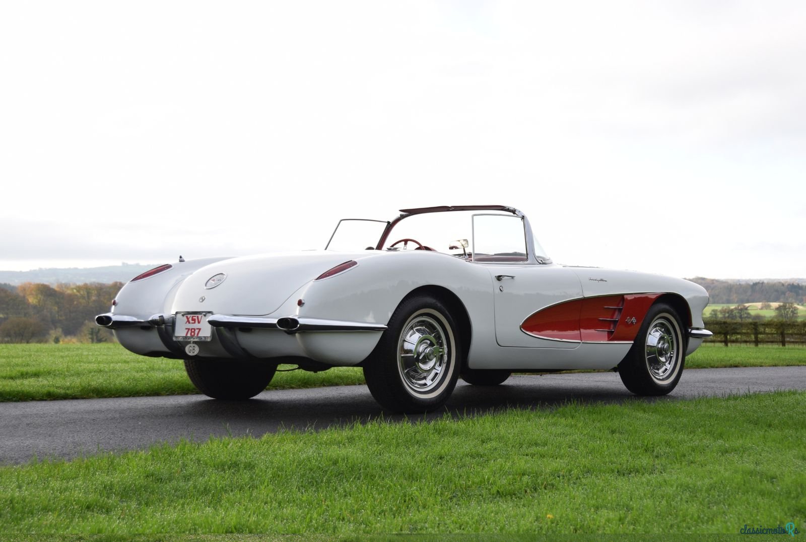 1960' Chevrolet Corvette photo #3