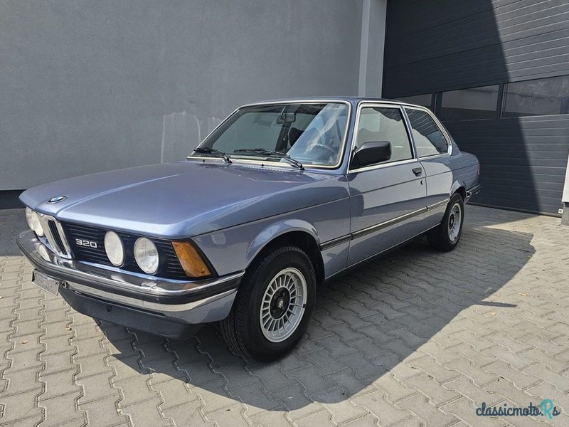 1980' BMW Seria 3 320 photo #2