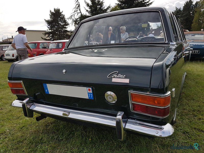 1968' Ford Cortina berline photo #3