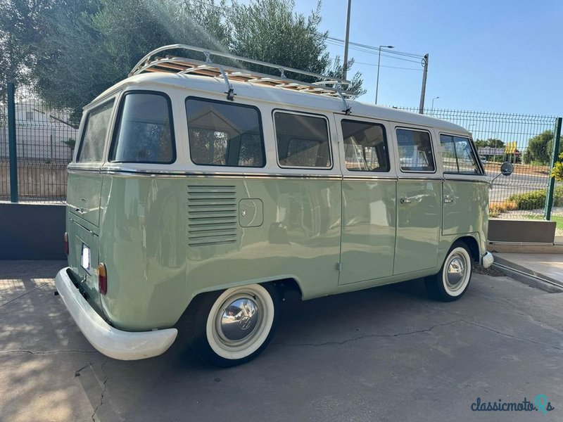 1968' Volkswagen Type 2 photo #6