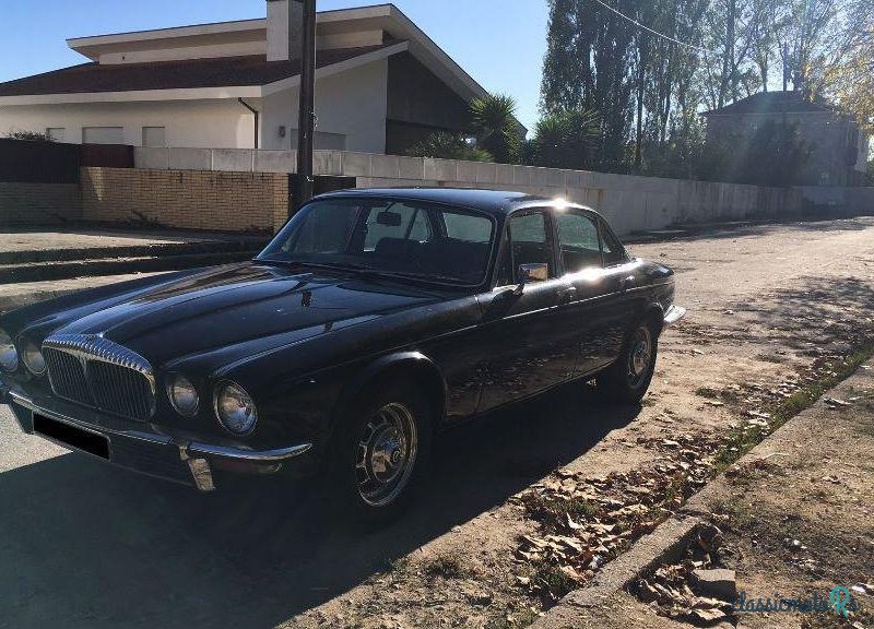 1975' Jaguar Daimler Sovereign 4.2 photo #2