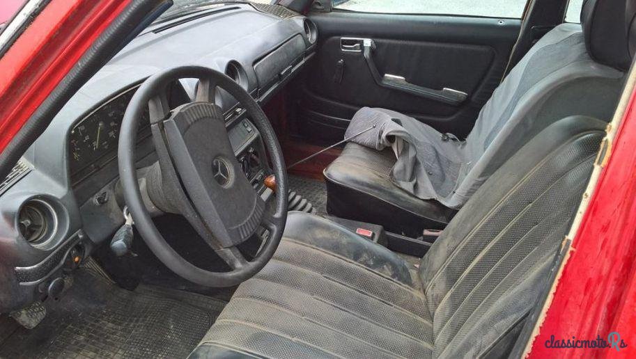 1980' Mercedes-Benz 123 240 photo #1