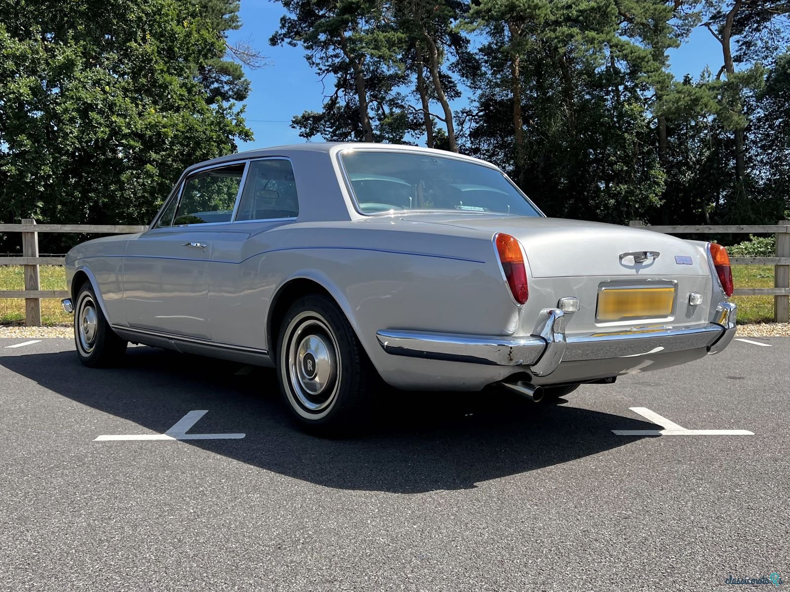 1975' Rolls-Royce Corniche photo #5