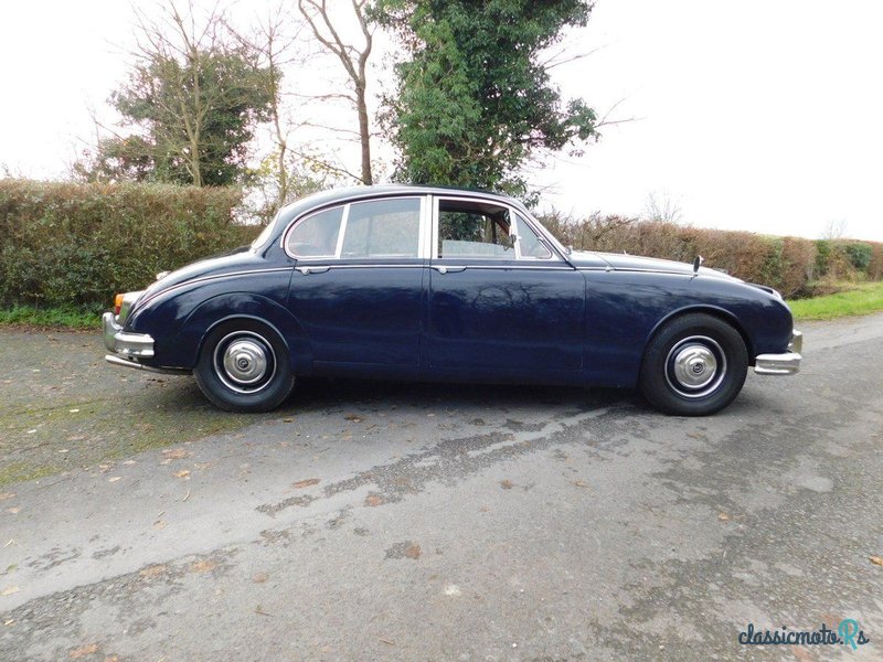 1966' Daimler 250 V8 photo #1