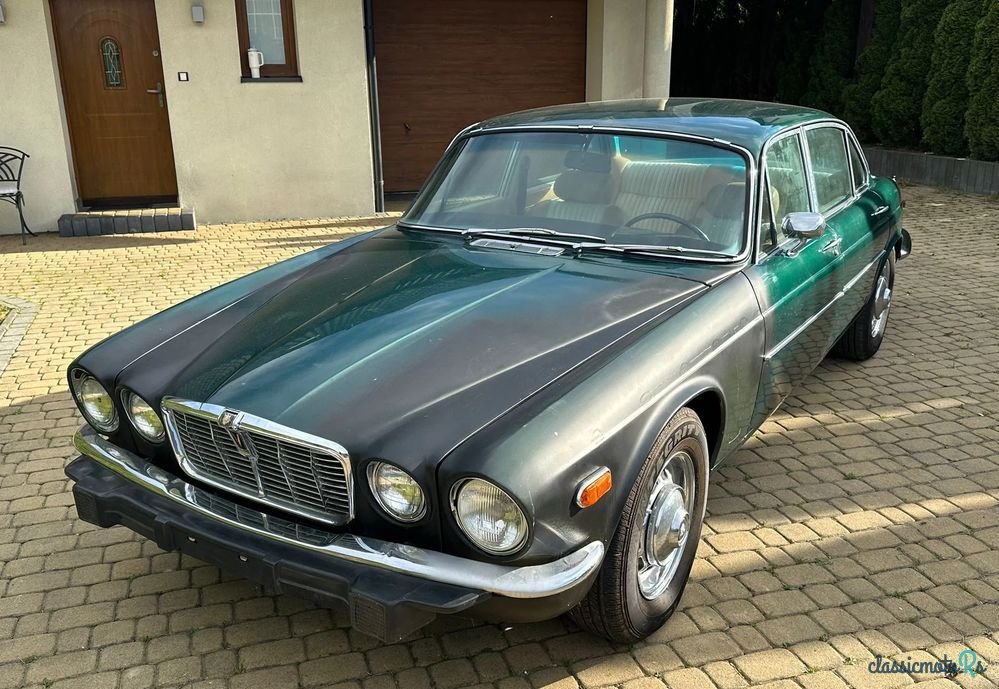 1974' Jaguar XJ photo #3