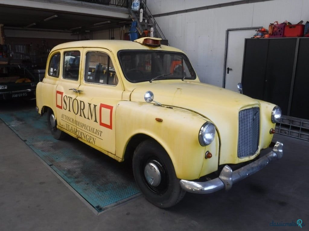 1970' Austin FX4 photo #1