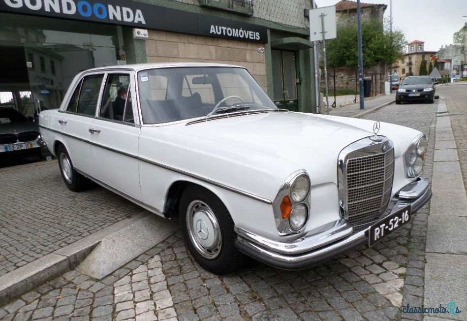 1970' Mercedes-Benz S-280 Sedan photo #3