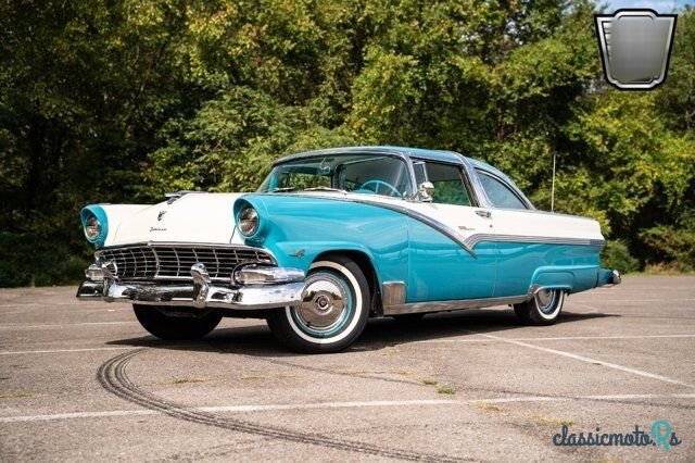 1956' Ford Fairlane photo #2