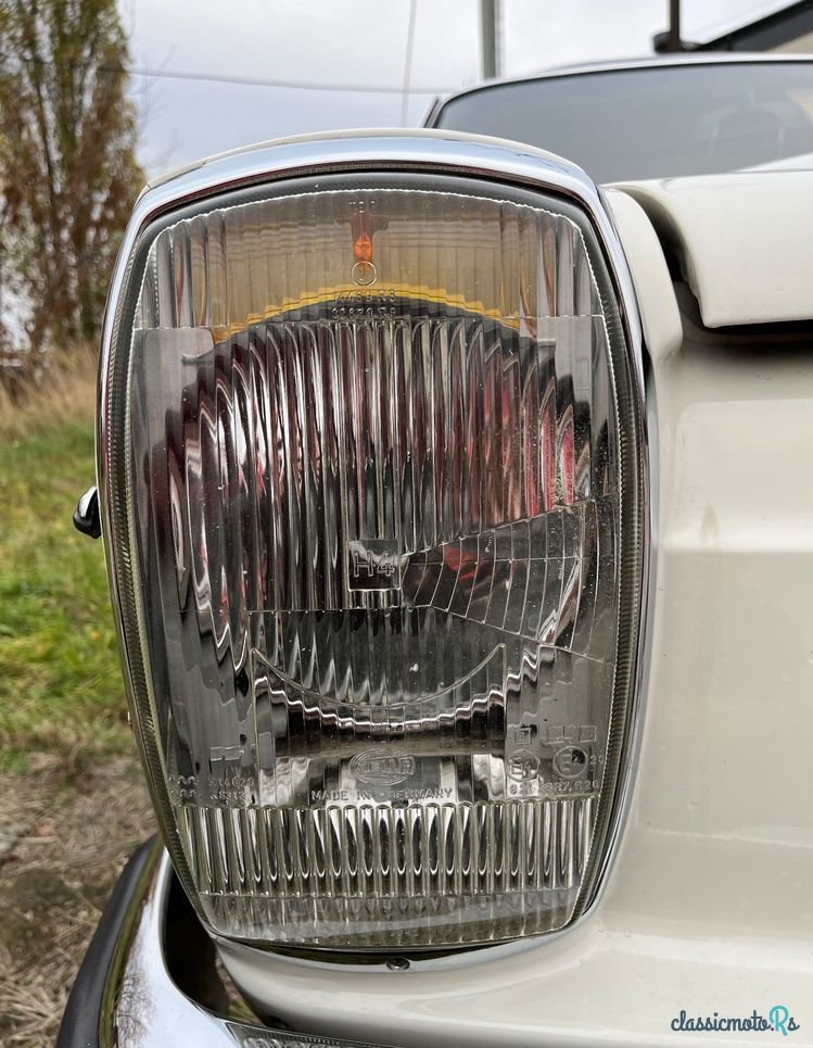 1974' Mercedes-Benz W123 photo #5